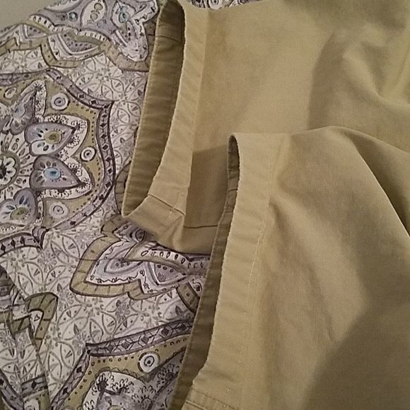 Columbia Khaki Pants w/ Side Zip Pocket 36/34 EUC - Picture 5 of 5